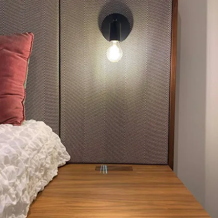 Tranquil Lakeside Villa *